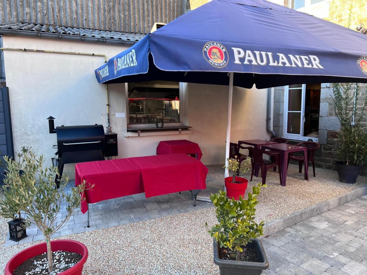 Au Pere Tranquille Hotel Tinchebray-Bocage Exterior foto