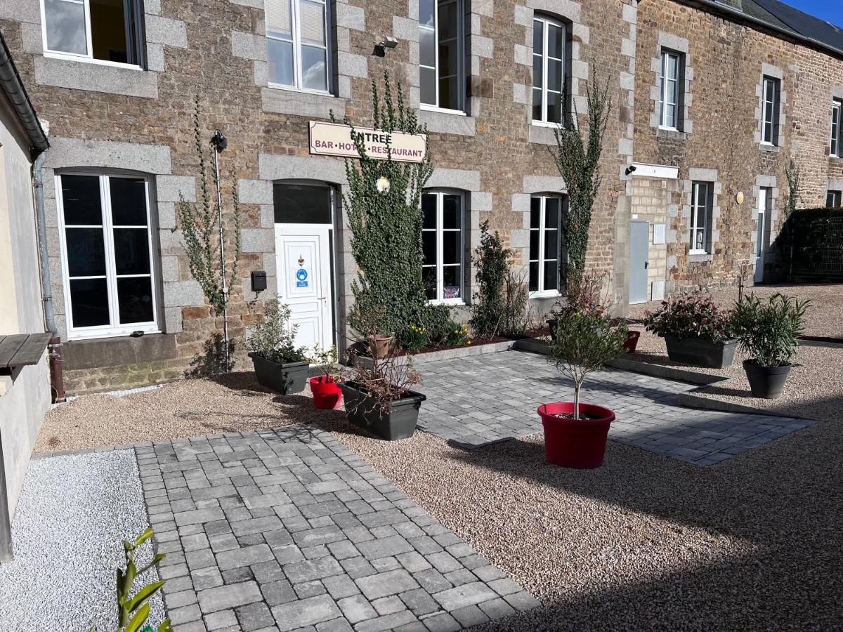 Au Pere Tranquille Hotel Tinchebray-Bocage Exterior foto