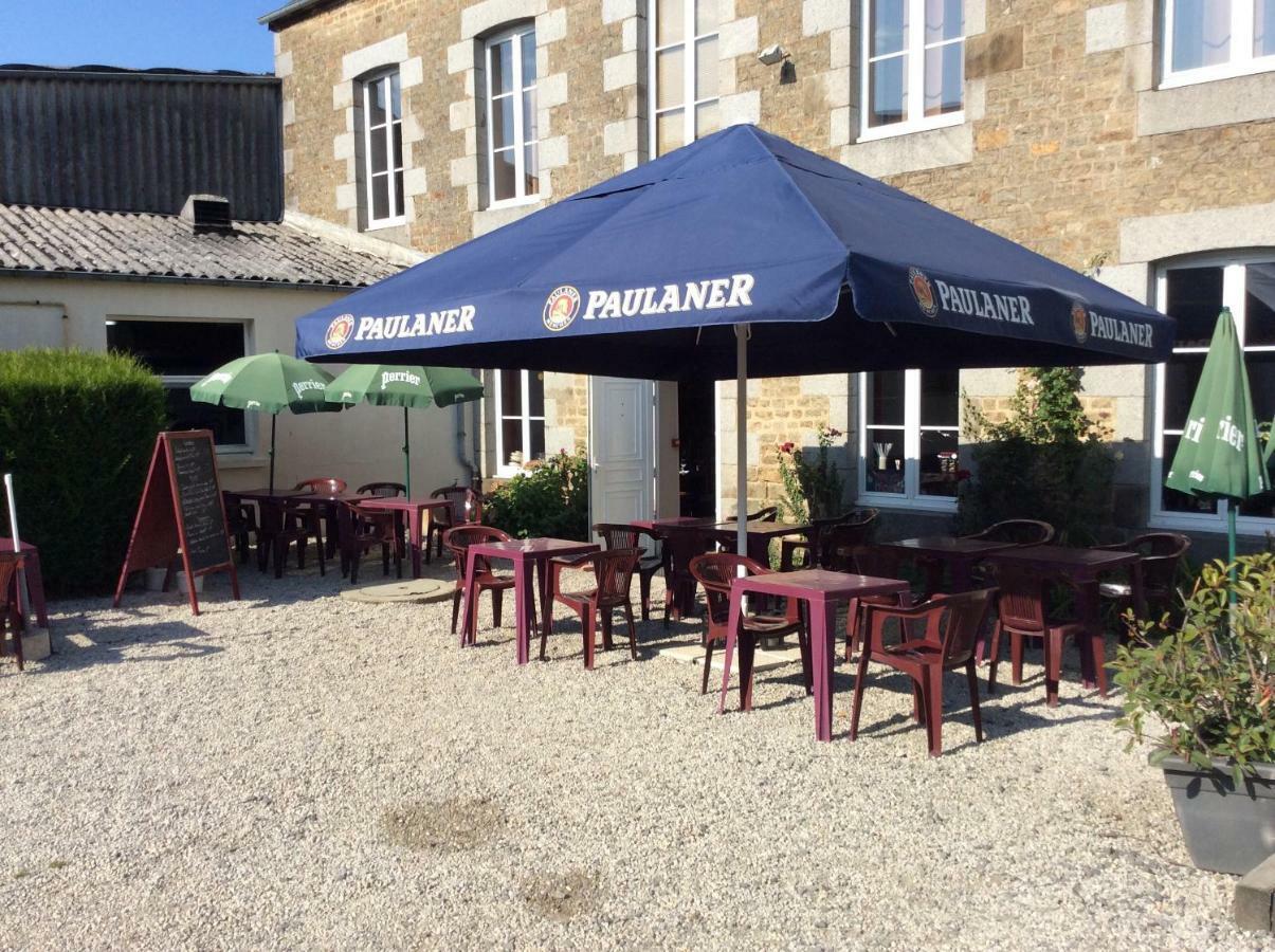 Au Pere Tranquille Hotel Tinchebray-Bocage Exterior foto